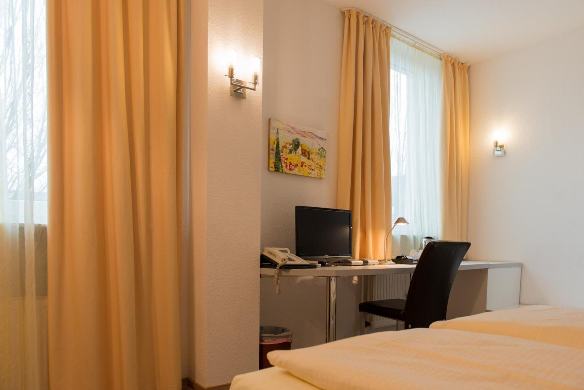 Ziegenbruch'S Gastronomie Hotell Spenge Exteriör bild